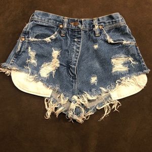Wrangler distressed shorts